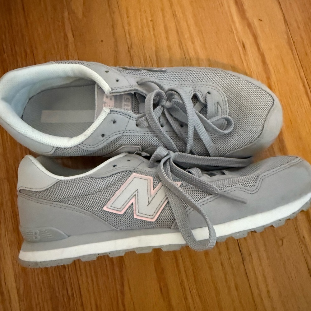 New Balance gray light pink running shoes